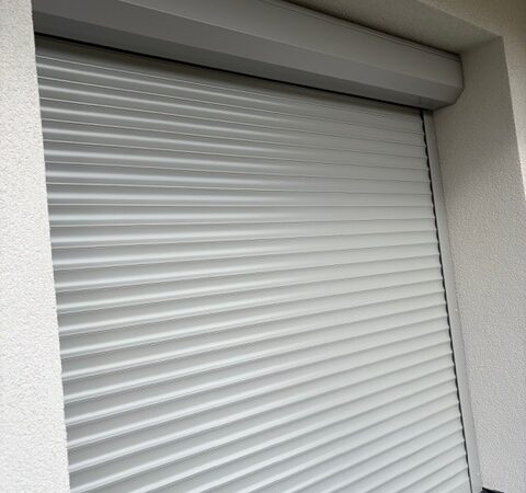 Rolety natynkowe montowane do wnęki.