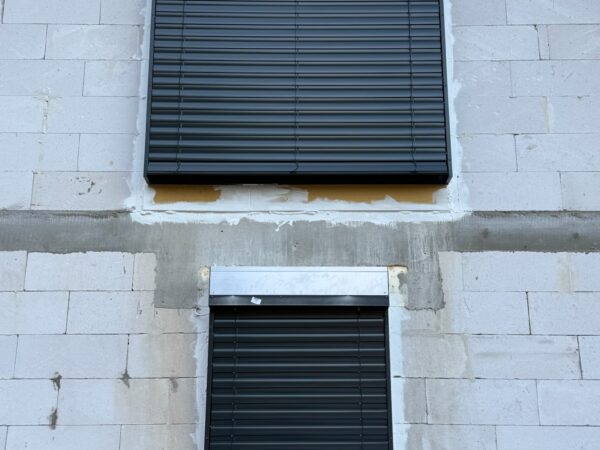 Żaluzje fasadowe podtynkowe